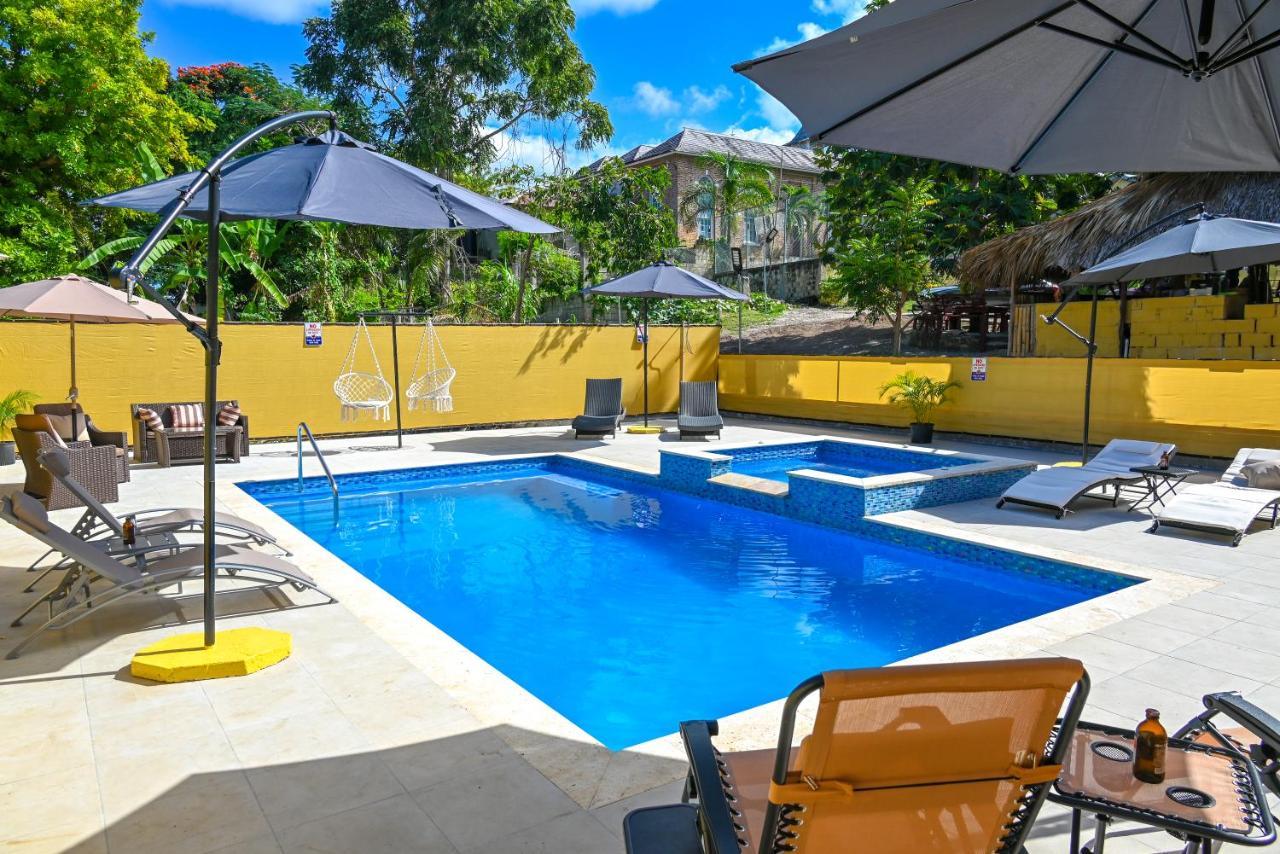 Takuma Boutque Hotel Hotel Rooms & Suites Teluk Montego Bagian luar foto